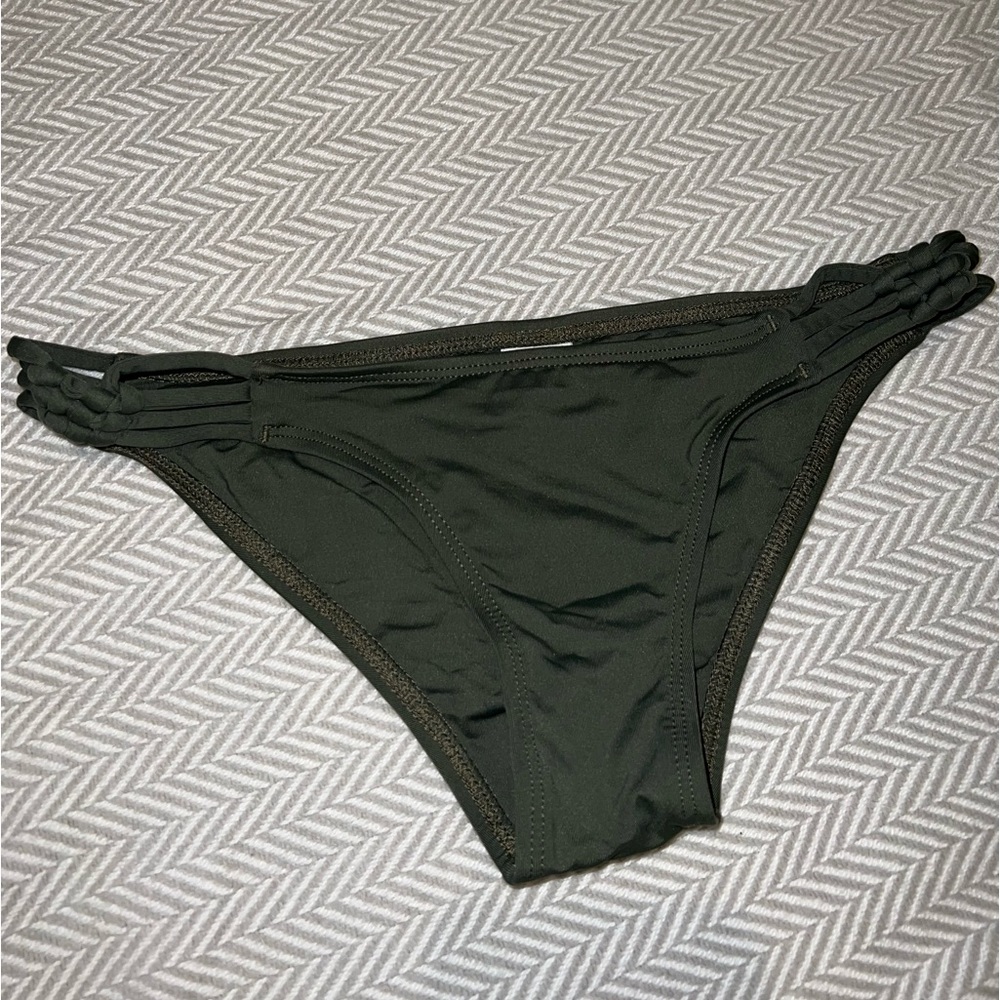 LSPACE BIKINI BOTTOMS IN GREEN